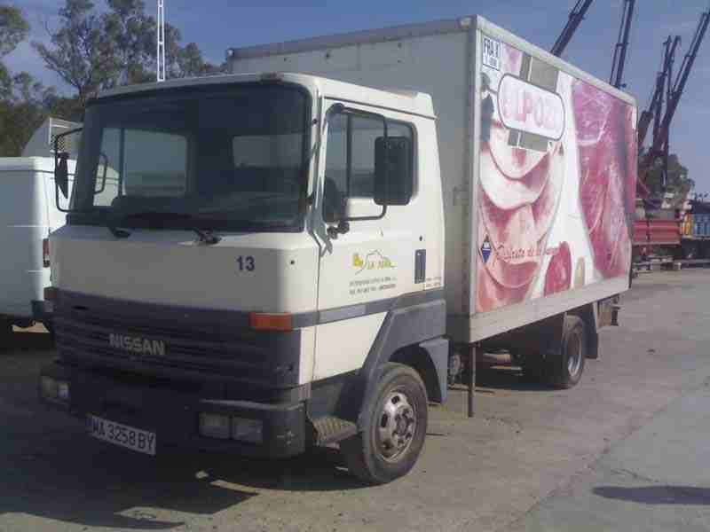 Camion Frigorifico Isotermo NISSAN  L50.095 90 CV  